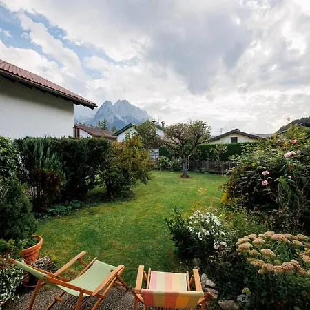 Haus Mit Wunderschoenem Ausblick Und Garten