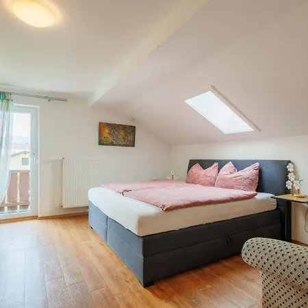 Prázdninový dům Haus Mit Wunderschoenem Ausblick Und Garten