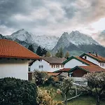 Feriehus Haus Mit Wunderschoenem Ausblick Und Garten