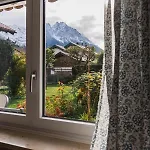 Haus Mit Wunderschoenem Ausblick Und Garten * Garmisch-Partenkirchen