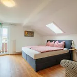Feriehus Haus Mit Wunderschoenem Ausblick Und Garten