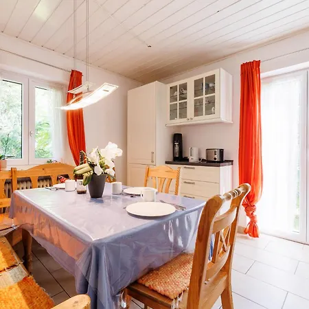 Haus Mit Wunderschoenem Ausblick Und Garten *